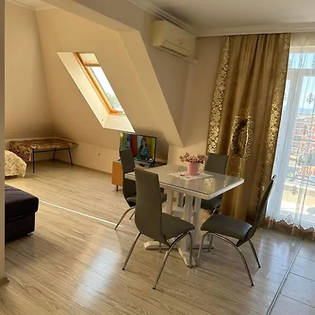 Apartment Persani 3 Sanny